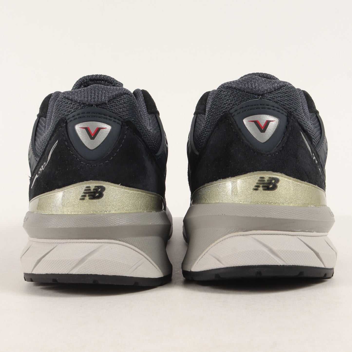 New Balance Men Size 10 M990 NV5 2019 Navy Low Cut Sneakers Suede Mesh Near Mint