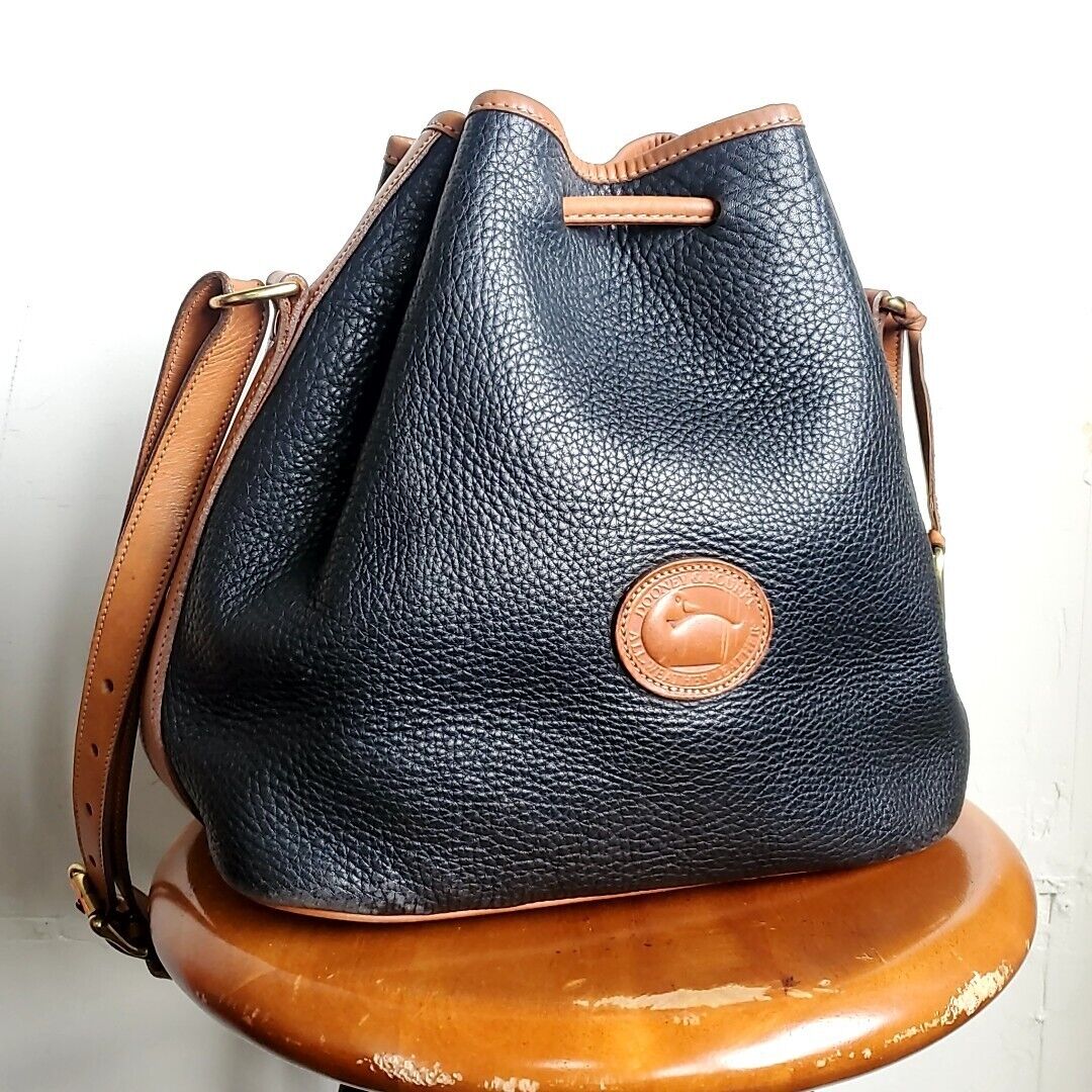 978 Dooney And Bourke Drawstringone Shoulder Bag Grain Leather Vintage