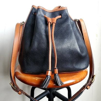 978 Dooney And Bourke Drawstringone Shoulder Bag Grain Leather Vintage