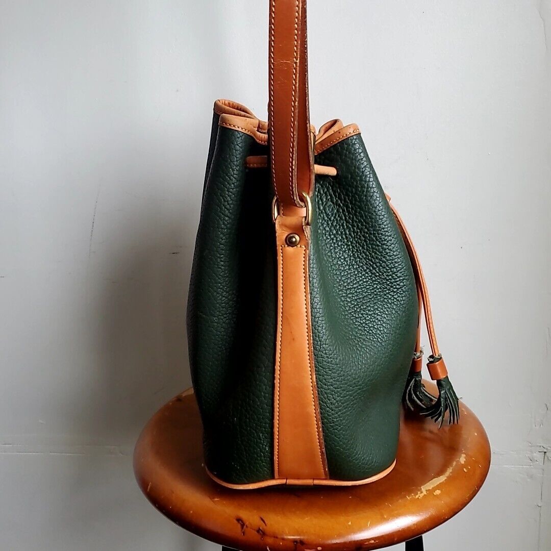 975 Dooney Bourke Drawstringone Shoulder Bag Green Grain Leather Vintage