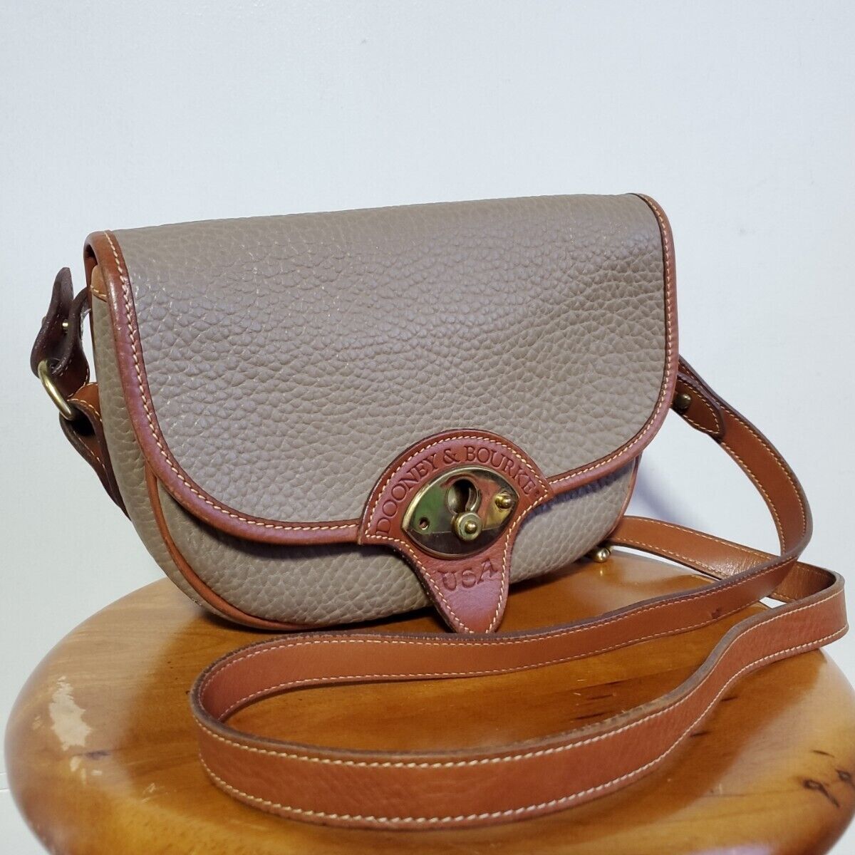 969 Dooney And Bourke Shoulder Bag Gray Grain Leather Vintage