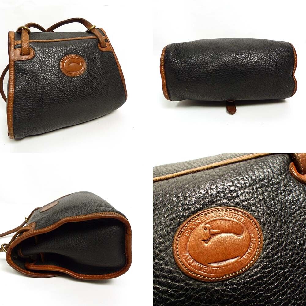 Dooney Bourke / Shoulder Bag