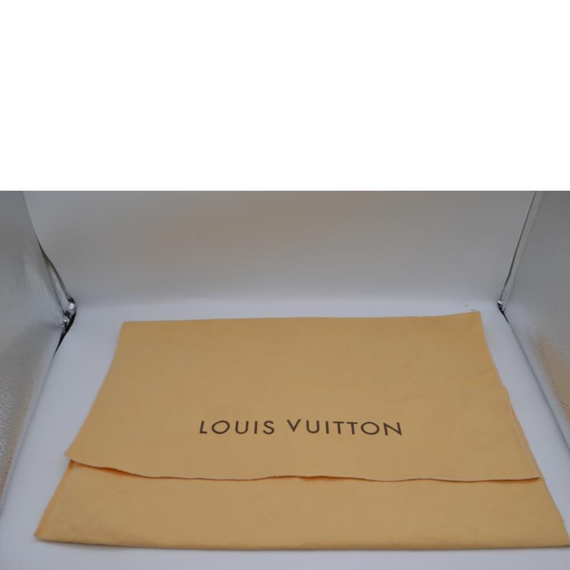 Louis Vuitton Vuitton Wilshire PM Vernis Pomme Damour Red M93642 Monogram