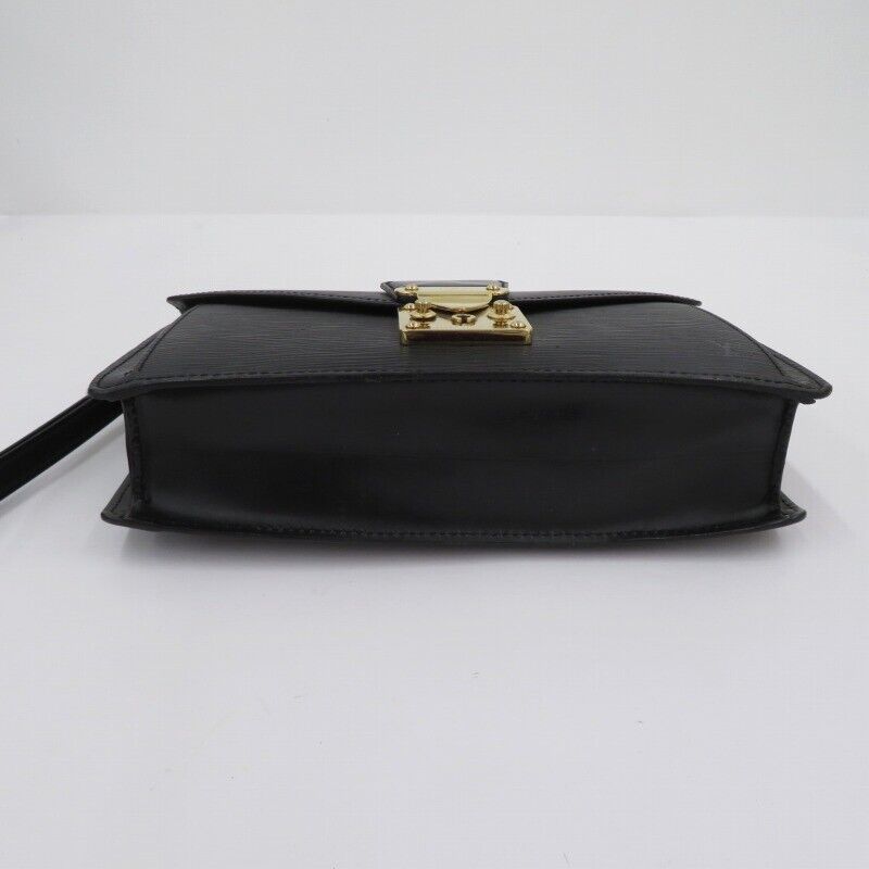 Louis Vuitton M52612 Epi Serie Dragonne Clutch Bag Black Good Condition