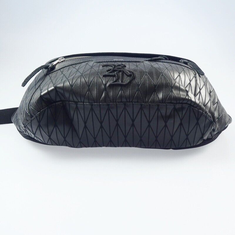 Resound Clothing Decade Collabo Body Bag RC21 BAG 002RD Black