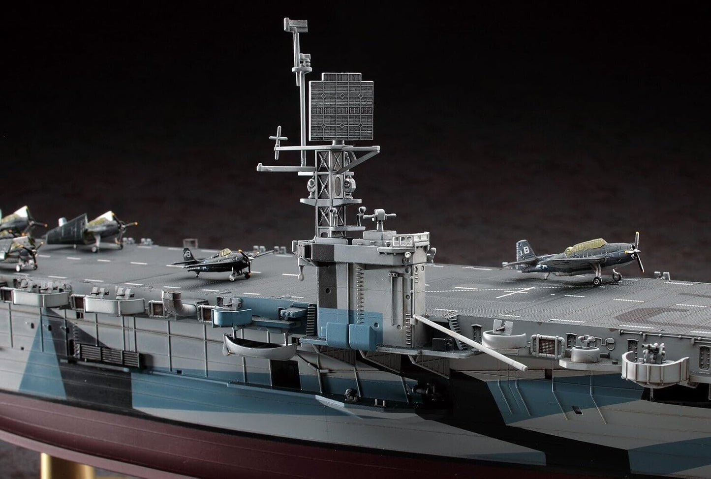 Hasegawa 1/350 US Navy Escort Carrier CVE 73 Gambier Bay Z27 Plastic Model